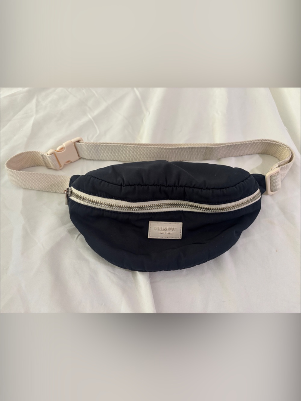 Pull&Bear Black Quilted Crossbody Belt Bag with Cream Strap